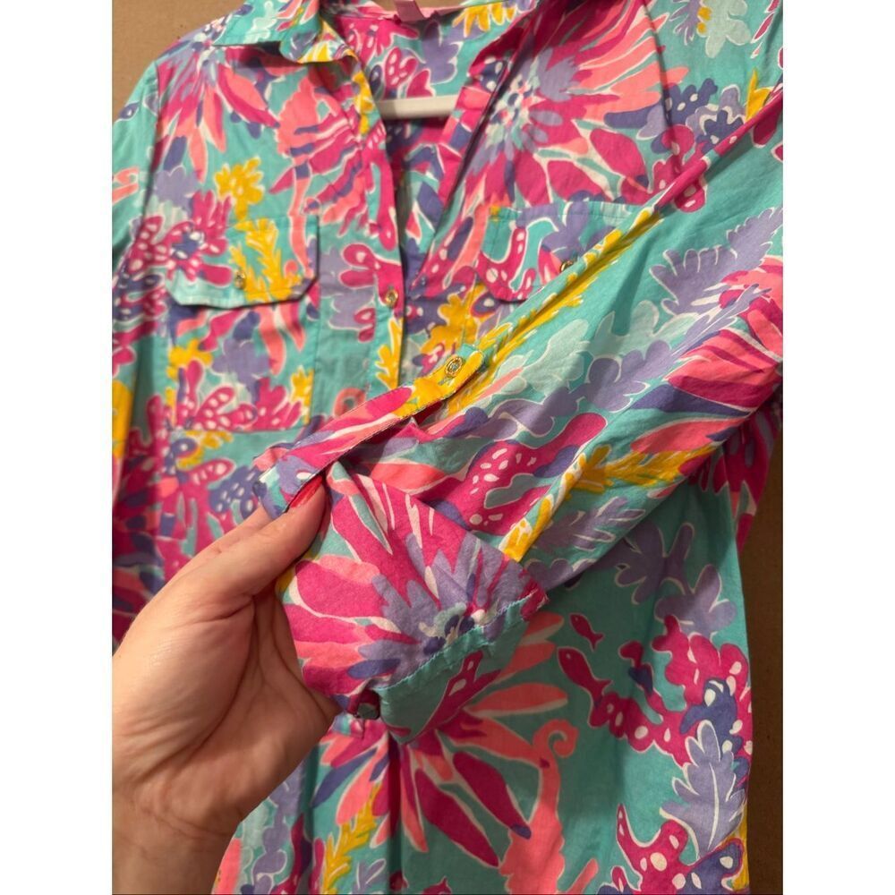 Lilly Pulitzer Captiva Tunic in the "Trippin and Sippin" multicolor floral print - Picture 6 of 8